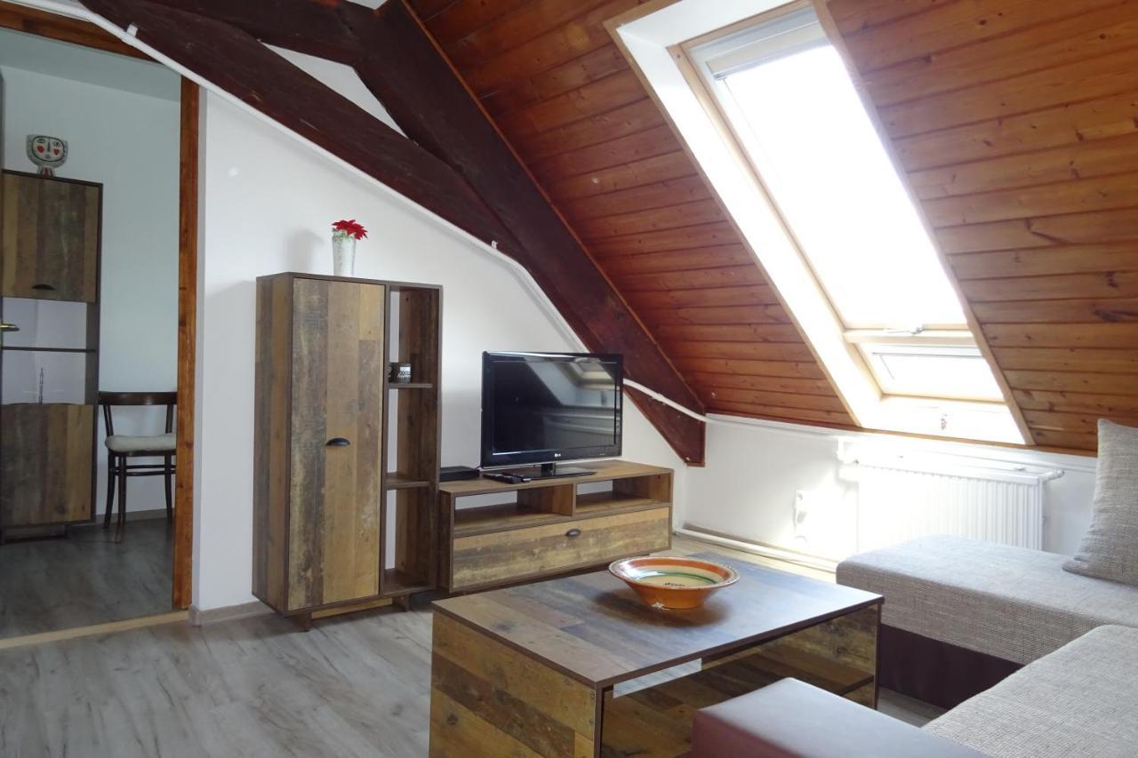 Magdalena Apartman Eger Exteriör bild